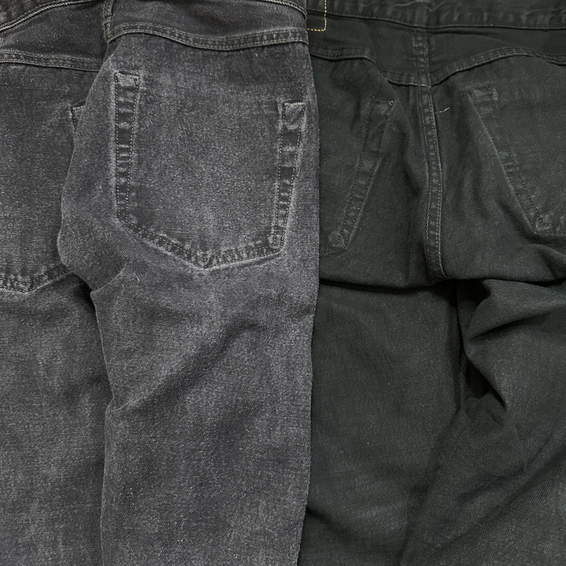 เปรียบเทียบ สีดำด้านในทั้งสองรหัสผ้า