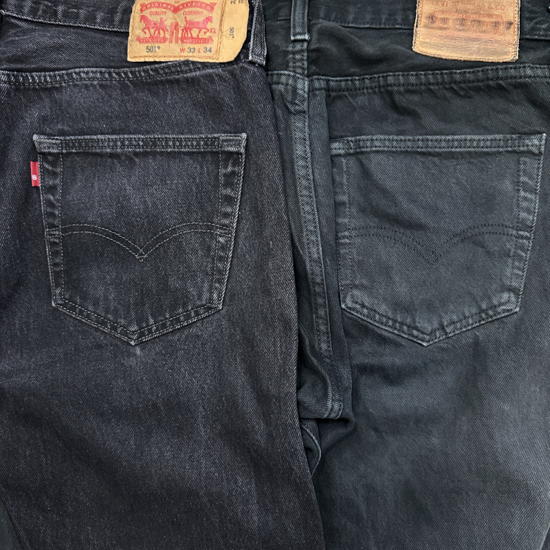 เปรียบเทียบ สีดำด้านนอกทั้งสองรหัสผ้า